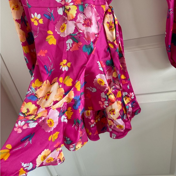 Guess Pink Floral Wrap Dress - Picture 3 of 4